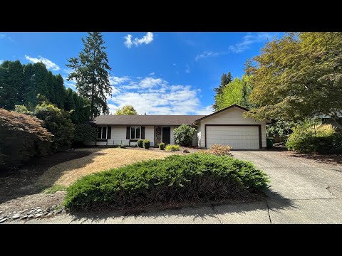 Gorgeous 3Bd + 2.5Ba in Beaverton!! Beautiful Backyard, Large Garage, Air Conditioning and Washer / Dryer Included!! Remodeled interior. property video