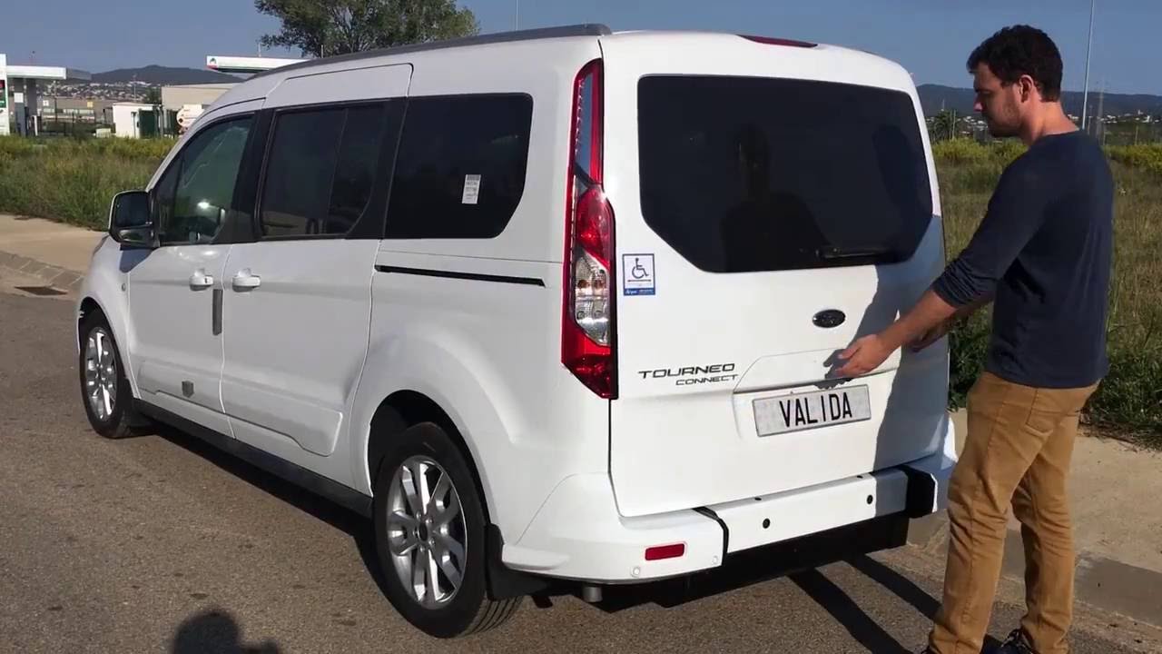 Ford Tourneo adaptada para silla de ruedas - Válida Car Salvaescaleras