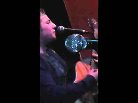 Luke Derrick,Star. Pill.