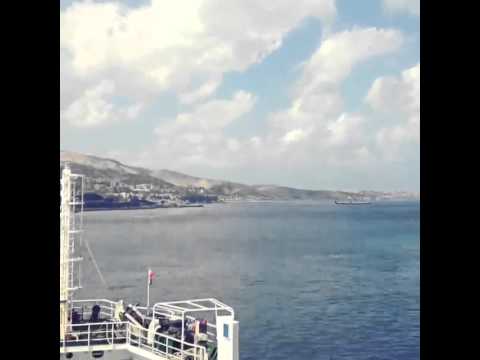 Messina, timelapse al porto dal traghetto