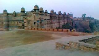 preview picture of video 'GWALIOR FORT.mp4'