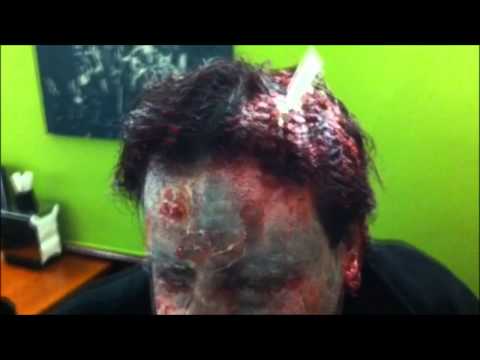 Videoclip de El Regreso Del Hijo Del Zombie Paco — Siniestro Total
