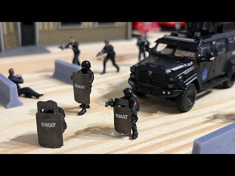 1/64 scale SWAT Figures and Armored Truck