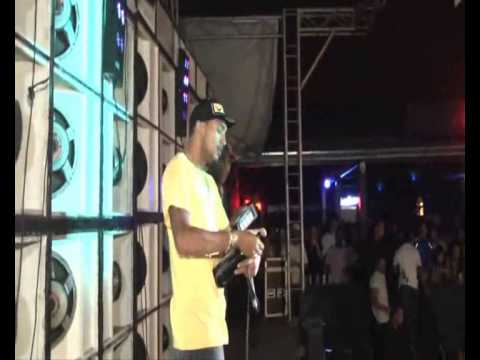 Mc Ticão - To Planejando fica Rico - Ao vivo 2013 (Dj Cabide) .