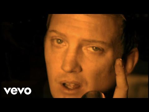 Queens Of The Stone Age - Make It Wit Chu (Official Music Video)