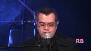 Intocable. Aleks Syntek.