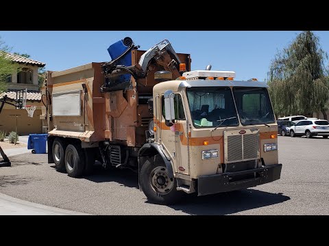 City of Phoenix - Even More of the 2011 Peterbilt Curbtender 130203