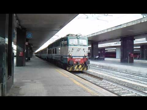 E656.058 in partenza con l' IC 553 Roma Termini - Reggio Calabria Centrale