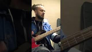 Video thumbnail for Fender Jazz bass MIM 95-97‘ quick test by Nikita Astrakhantsev