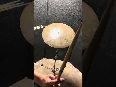 Istanbul Agop 18” Signature Series Flat Ride 1427g image 3