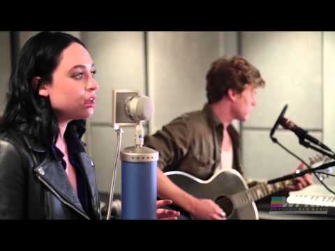ALEXX MACK "SUNGLASSES" (LIVE) - WE FOUND NEW MUSIC with Grant Owens at The Salda Room