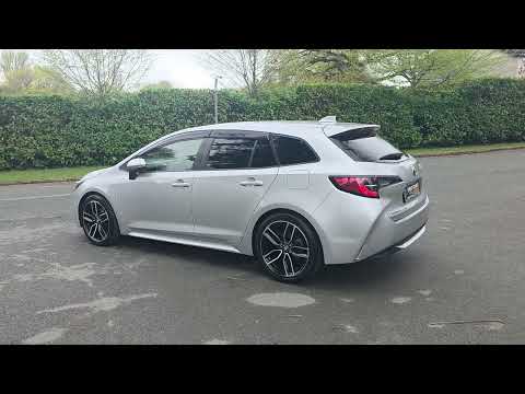 Toyota Corolla 1.8 Hybrid Luna Touring Sports - Image 2