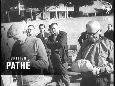 Ike Golfs With Canada's Premier (1956)