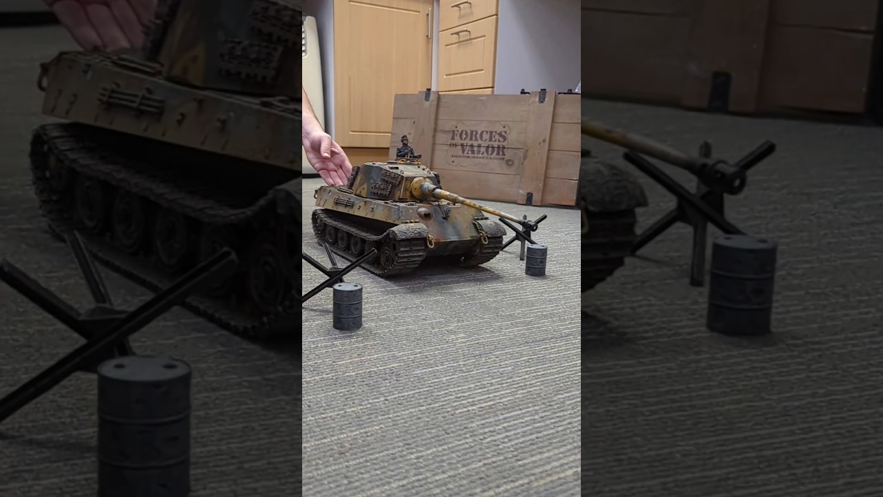 Forces of Valour 1:16 scale King Tiger Tank Unboxing