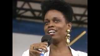 Dianne Reeves - Love For Sale - 8/19/1989 - Newport Jazz Festival (Official)