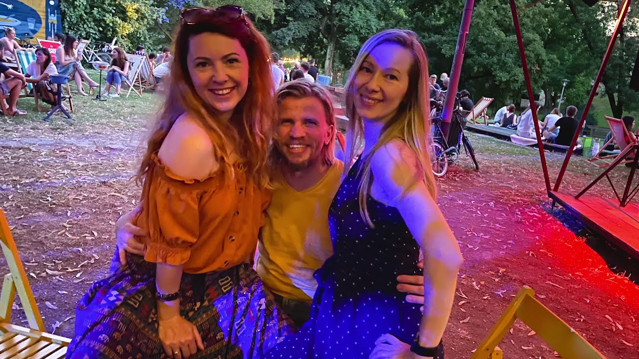 POLYAMORY ANYONE?