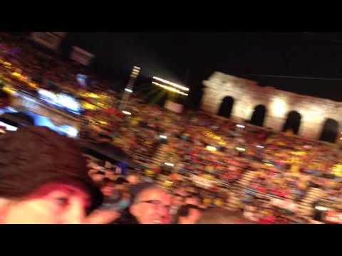 Gianni Morandi e Fiorello live in arena 7 ottobre 2013 "si può dare di più"