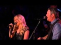 Blake Shelton & Shakira singing-