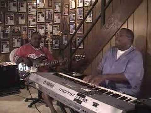 James Ross @ Jross & Al Henderson - (Keys) - "Bass-ment Jamming 2" - www.Jross-tv.com
