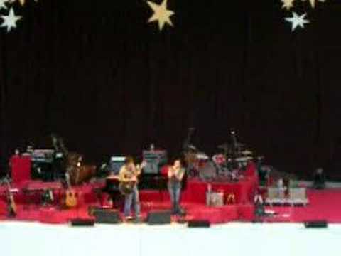 Permanently Lonely - Norah Jones and M. Ward at the Greek