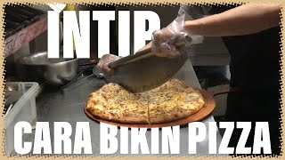INTIP Cara buat Pizza di PHD - Pizza Hut Delivery  - Dapur Pizza Hut