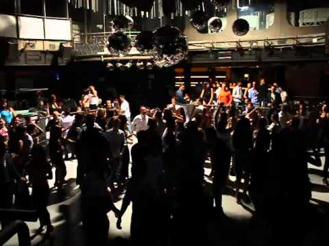 Vivilos - Divinae Follie - 27.9.'14 - Roberto Tesse Dj B.Day play's bailando rmx