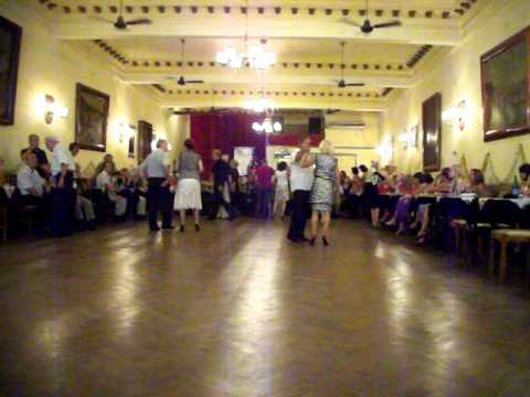 MILONGA NUEVO CHIQUE BUENOS AIRES ARGENTINA - TANGO BUENOS AIRES