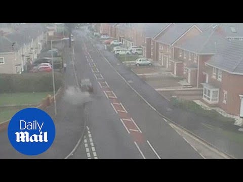 High-speed police chase across Thornaby comes to dramatic end - Daily Mail