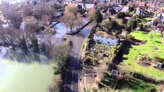 preview picture of video 'Flooded Alfriston Road'