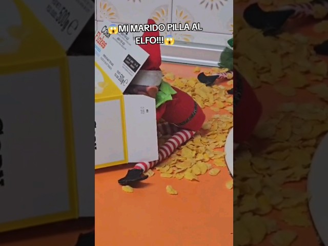 Vídeo relacionado con Encantadora niña elfa roja de Cuerpo Largo con Cara de Vinilo con Sombrero - 30 cm (1 Unidad) - Juguete de Peluche decoración navideña y Regalo