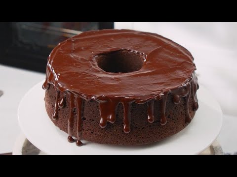 Chocolate chiffon cake: TALL, SOFT and DELICIOUS!
