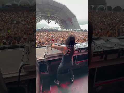 Wow!!! Cerrando #aquasellafest ❤️ Gracias 🙏🫶🏻 #fatimahajji #hardtechno #techno #festival