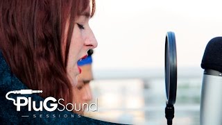 Royals (Cover Lorde) - Francisca Barriga | PlugSound Sessions