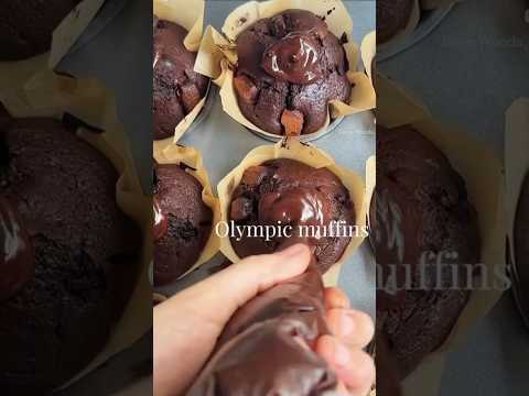 Chocolate muffins in just 10 mints😳 #chocolatemuffinsrecipe #food #recipe #azrahomeskitchen #muffin