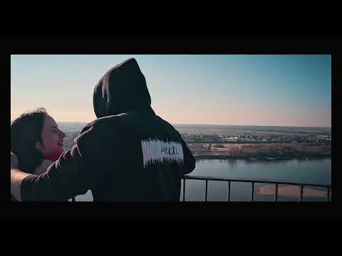 AQUIL - ‘Bez Barier’ (Official Music Video) Prod. AQUIL | 4K