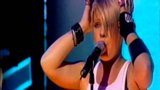 P!nk - Don&#39;t Let Me Get Me (Live @ Scala 04/03/2002)
