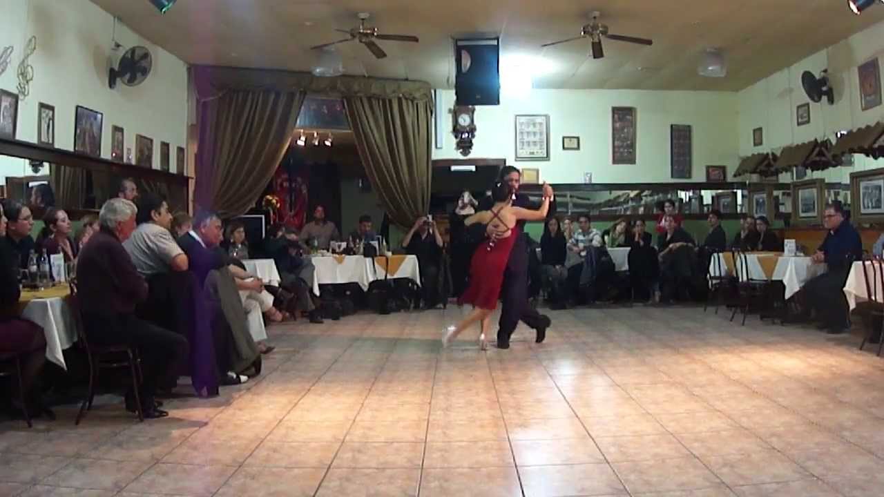John Zabala y Monica Alarcon Bailando el tango Cordobesita de Osvaldo Fresedo