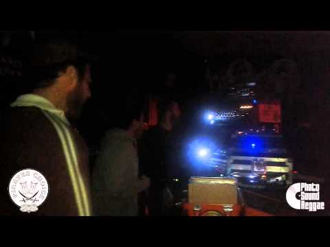 Photo Sound Reggae: Bomb Bass Hi Fi plays Kenny Knots (Pirates Choice Prod.) - Dub Fever Bilbao