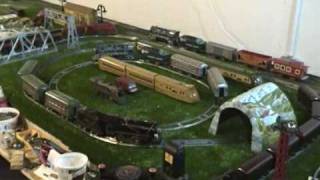 preview picture of video 'Jeffs O scale toy train layout tour'