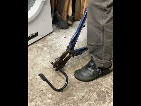 Kryptonite Original Keeper bike lock cut in 5 seconds