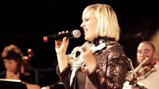 Alice Russell - Mirror Mirror On The Wolf (Tell The Story Right)