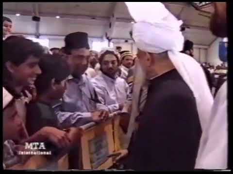Rare footage of Huzoor Khalifa Rabay (r.t) | Jalsa Salana Germany 1998 Inspection