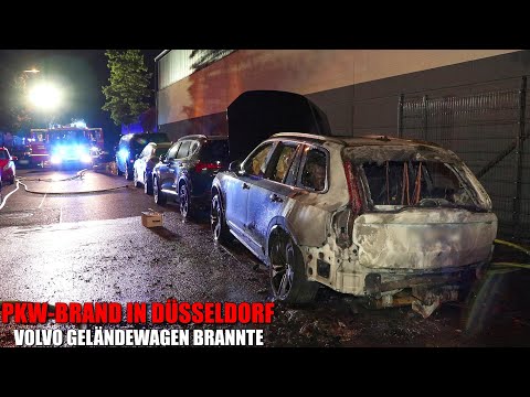 [NÄCHTLICHER PKW-BRAND IN DÜSSELDORF!] -| Feuerwehr löschte brennenden Volvo Geländewagen |-