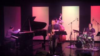 Jeff Ellwood solo (When Will The Blues Leave)