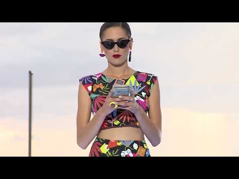 BEA DE LA ROSA desfile TENERIFE FASHION BEACH COSTA ADEJE