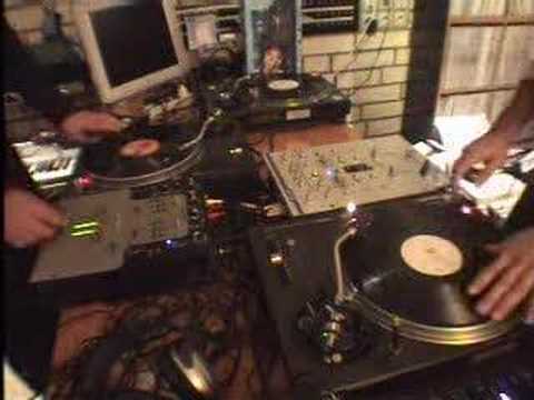 Battle Cutee B vs Sub Zero