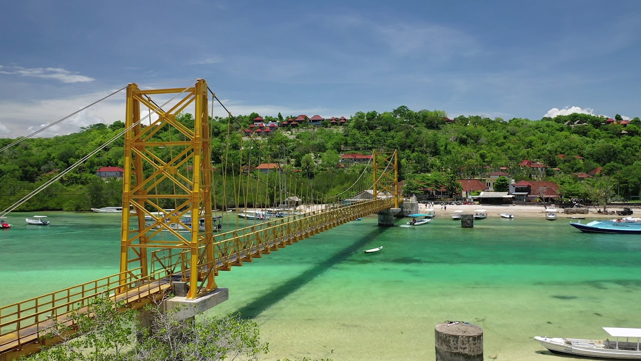 Discover the aerial panoramas of Yellow Bridge.