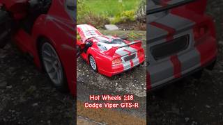 Model Hot Wheels 1:18 - Dodge Viper GTS-R