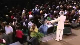 Micah Stampley &quot;It is Well&quot; &quot;The Blood&quot; Medley, Benny Hinn Crusade Part 1
