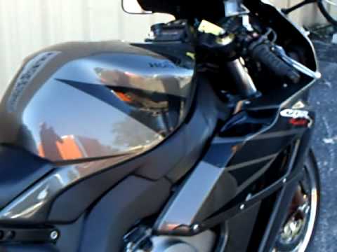 download lagu mp3 mp4 Cbrr, download lagu Cbrr gratis, unduh video klip Cbrr